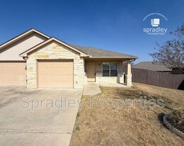 757 E Ridge Blvd in Temple, TX - Building Photo