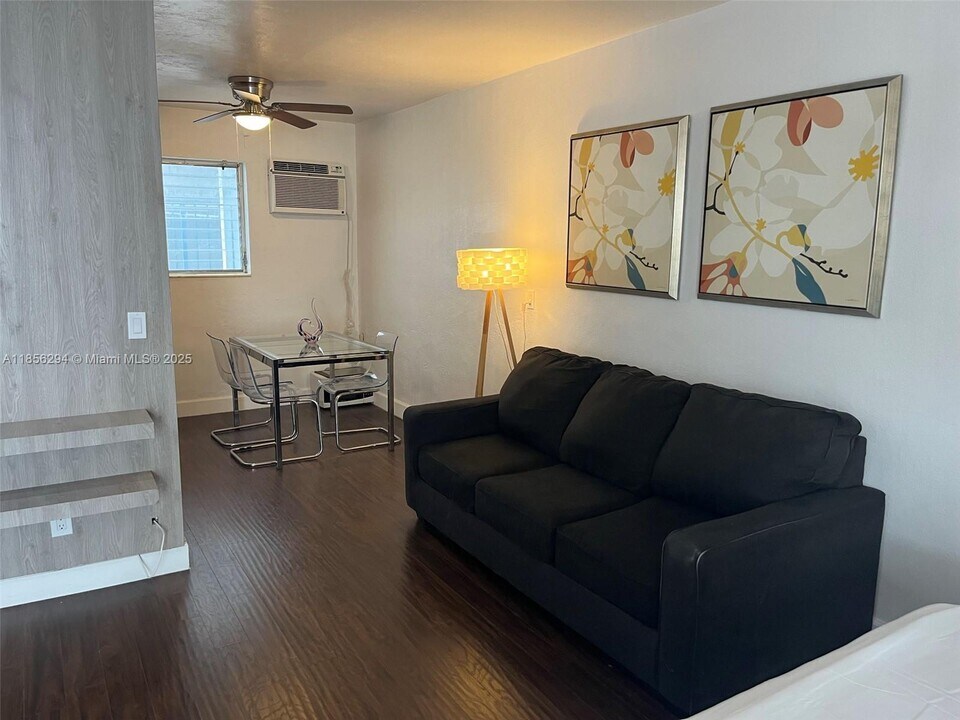 740 Michigan Ave in Miami Beach, FL - Building Photo
