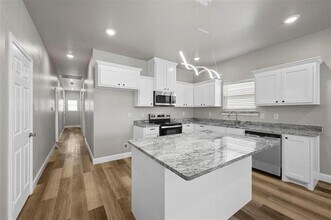 3110 St John St in Greenville, TX - Building Photo - Building Photo