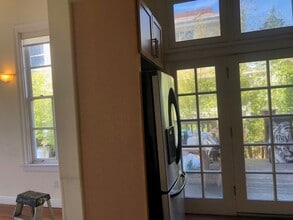 1112 Peralta St in Oakland, CA - Building Photo - Building Photo