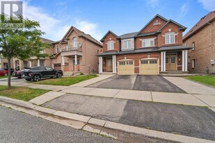 47 Interlude Dr in Brampton, ON - Building Photo
