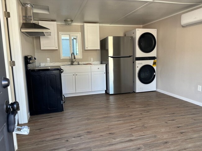 1723 Lucerne Ave in Dos Palos, CA - Building Photo - Building Photo