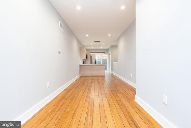 property at 2821 Livingston St