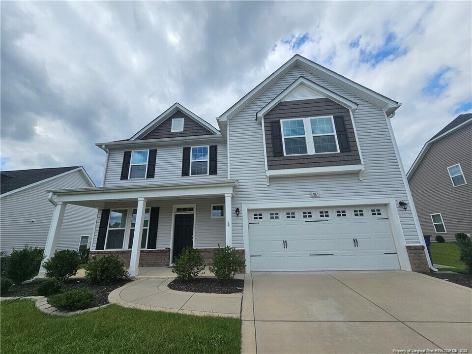 181 Pendleton St in Raeford, NC - Building Photo