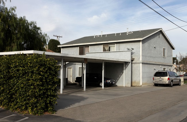 3838 Taft St in Riverside, CA - Foto de edificio - Building Photo