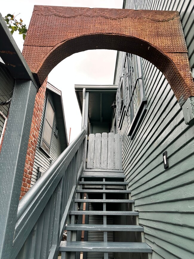 1615 Shell Ave in Venice, CA - Foto de edificio - Building Photo