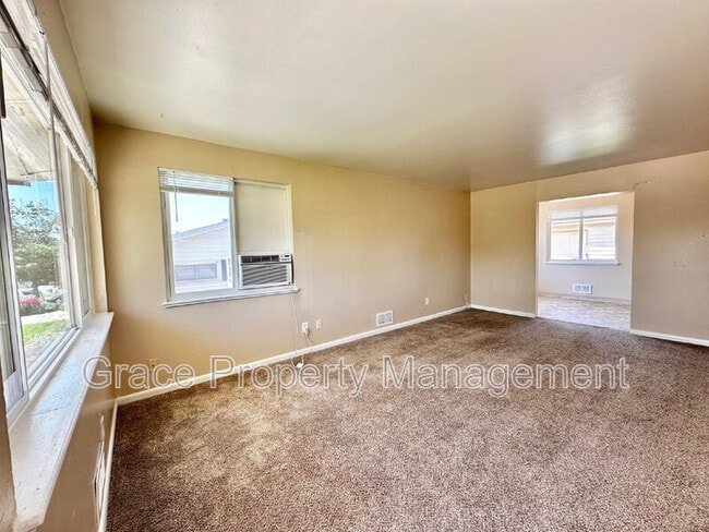 8071 Knox Ct in Westminster, CO - Building Photo - Building Photo