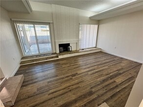2539 Winterwood Blvd in Las Vegas, NV - Building Photo - Building Photo