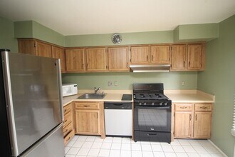 1983 Greenberry Rd in Baltimore, MD - Building Photo - Building Photo