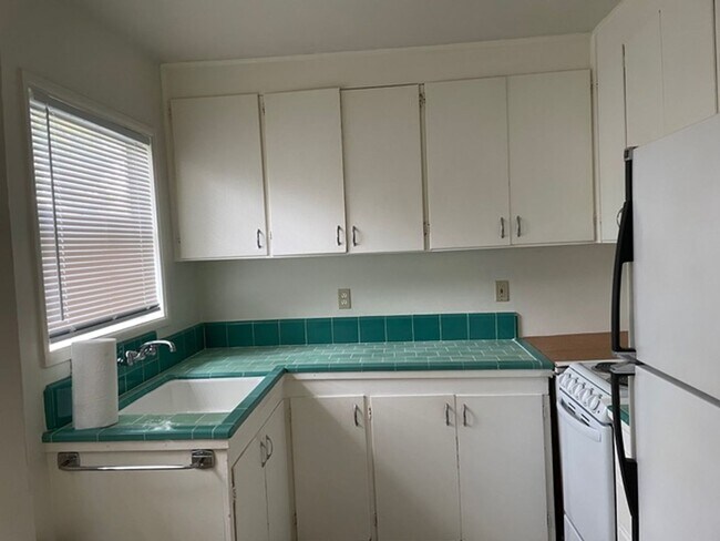 7708-7708 SE Harold St in Portland, OR - Building Photo - Building Photo