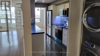 4450 Tucana Ct in Mississauga, ON - Building Photo