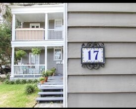 17 Gadsden St in Charleston, SC - Foto de edificio - Building Photo