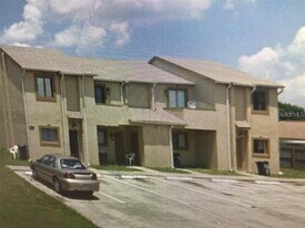 135 Jones Ln in Kissimmee, FL - Building Photo