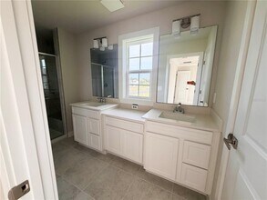 12335 Amber Crk Cir in Lakewood Ranch, FL - Building Photo - Building Photo