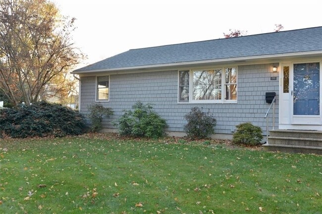 55 Vinton Ave in Cranston, RI - Building Photo - Building Photo