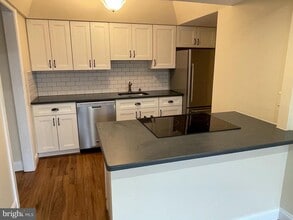 121 E Chelsea Cir in Newtown Square, PA - Building Photo - Building Photo