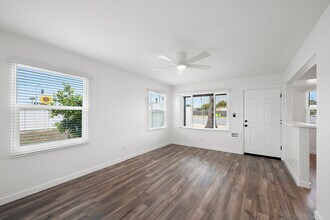 6378 Streamview Dr in San Diego, CA - Building Photo - Building Photo