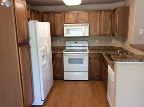 7004 Ash Creek Heights in Colorado Springs, CO - Building Photo - Building Photo