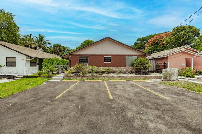 1786 SW 22nd St in Fort Lauderdale, FL - Building Photo - Building Photo