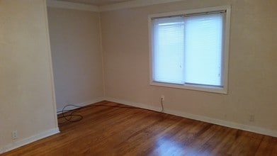 253 Church St, Unit 1 in Indiana, PA - Building Photo - Building Photo