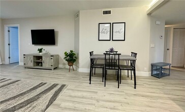 7797 Esmeralda Way in Naples, FL - Building Photo - Building Photo