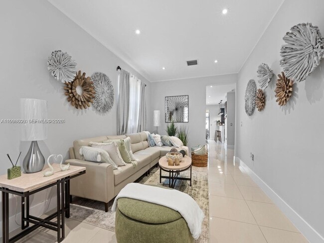 8781 NW 98th Ct in Doral, FL - Building Photo - Building Photo