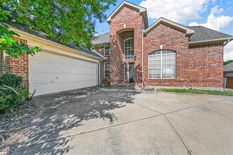 701 Cresthaven Dr in McKinney, TX - Building Photo - Building Photo