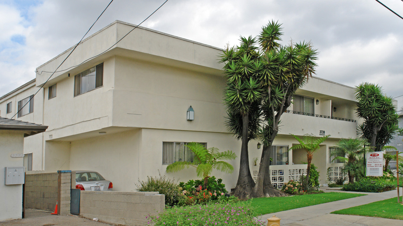 3739 Dunn Dr in Los Angeles, CA - Building Photo