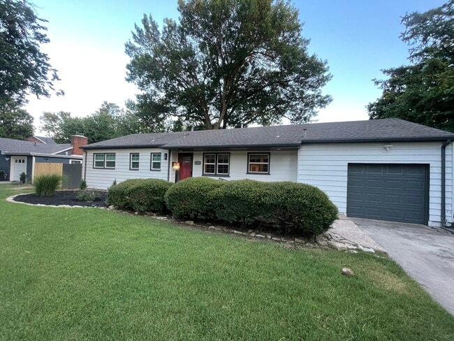 property at 1012 Elmwood St