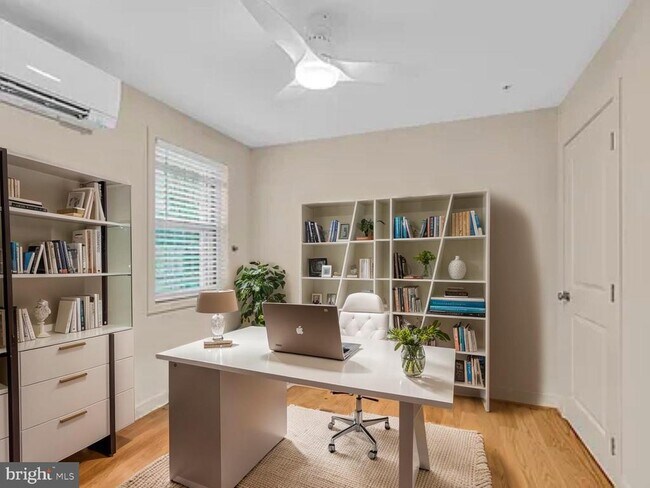 220 2nd St SE in Washington, DC - Building Photo - Building Photo
