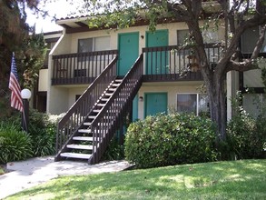 Casa Del Tiempo in Escondido, CA - Building Photo - Building Photo