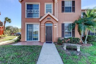 9750 Lake Chase Island Way in Tampa, FL - Building Photo