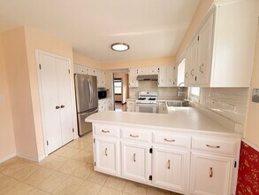 4220 Oakton St in Skokie, IL - Building Photo - Building Photo