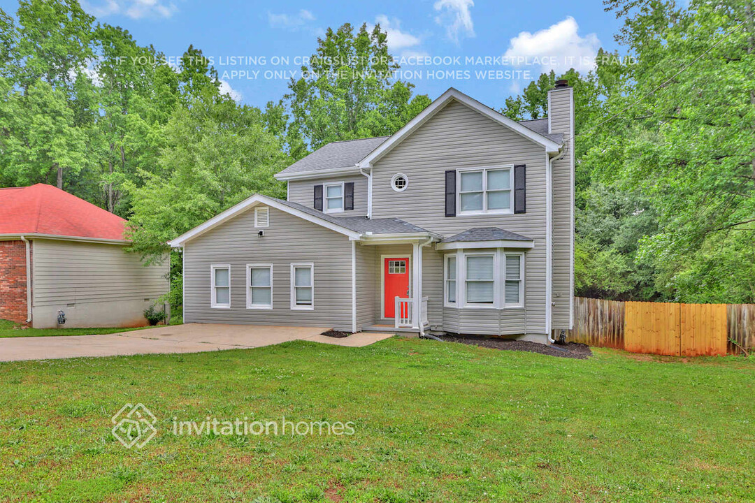 400 Hidden Valley Dr SE in Conyers, GA - Building Photo
