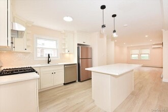 57-63-63 Cloverdale Blvd in Queens, NY - Building Photo - Building Photo
