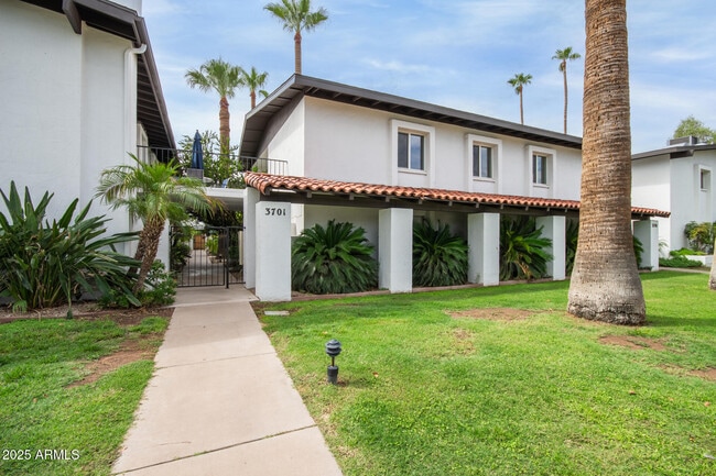 property at 3701 E Monterosa St