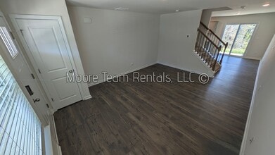 34 Virginia Commons Dr in Arden, NC - Foto de edificio - Building Photo