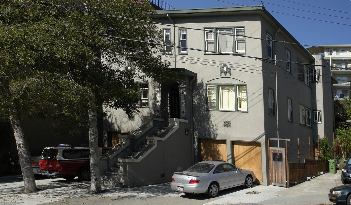 365 Santa Clara Ave in Oakland, CA - Foto de edificio