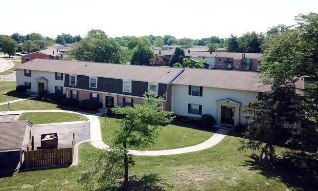 Abney Lake in Indianapolis, IN - Foto de edificio - Building Photo