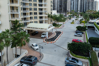 One Tequesta Point in Miami, FL - Building Photo - Building Photo