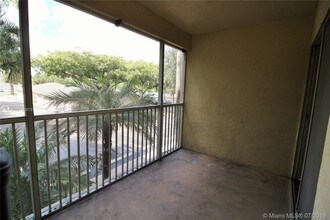 5628 Rock Island Rd-Unit -186 in Tamarac, FL - Building Photo - Building Photo