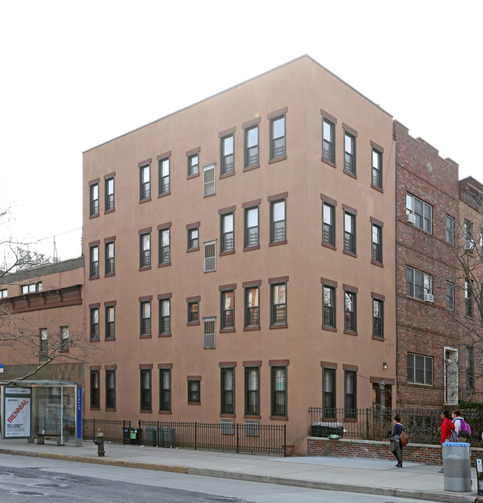 446 Court St in Brooklyn, NY - Building Photo