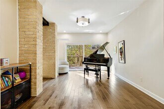 201 Vanderpool Ln in Houston, TX - Building Photo - Building Photo