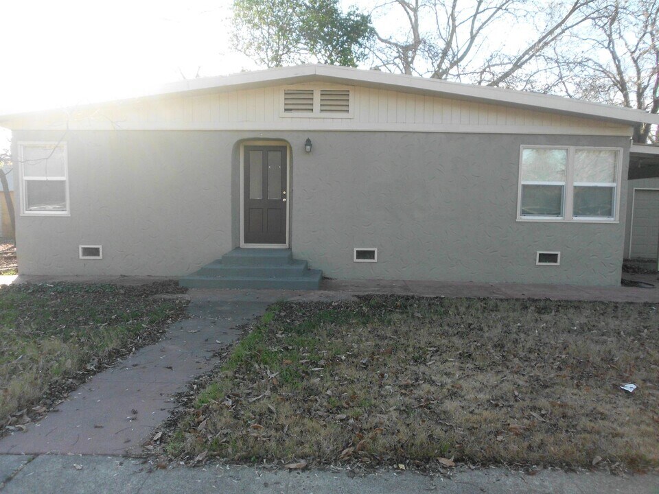 1339 Magnolia Ave in Chico, CA - Building Photo