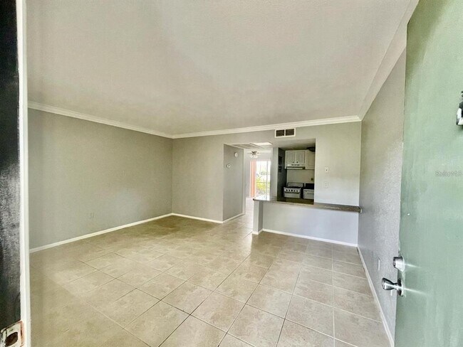 101 Oyster Bay Cir in Altamonte Springs, FL - Building Photo - Building Photo