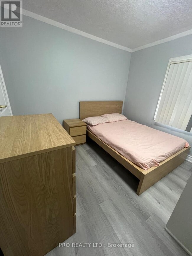 property at 17 Sora Dr