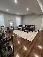 25 Pleasant St, Unit 2 in Boston, MA - Building Photo - Building Photo