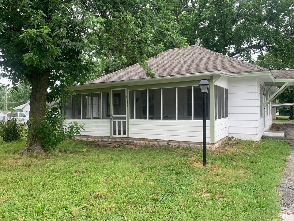 516 S Florida Ave in Joplin, MO - Building Photo