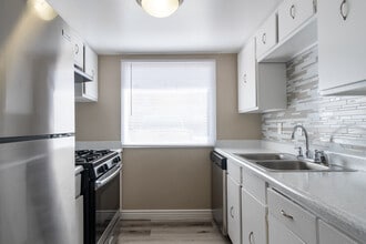 Colores Del Sol in El Paso, TX - Foto de edificio - Interior Photo