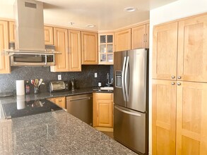 201 Harrison St, Unit 510 in San Francisco, CA - Foto de edificio - Building Photo